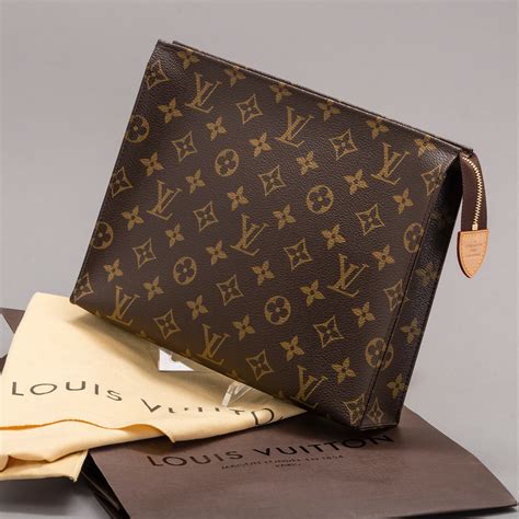 toiletry 26 lv|louis vuitton toiletry bag 26.